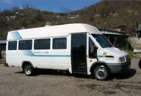 Прокат автомобилей Сочи - Аренда микроавтобусов в Сочи от 13 до 20 мест - Микроавтобус "Ивеко (19 мест)"